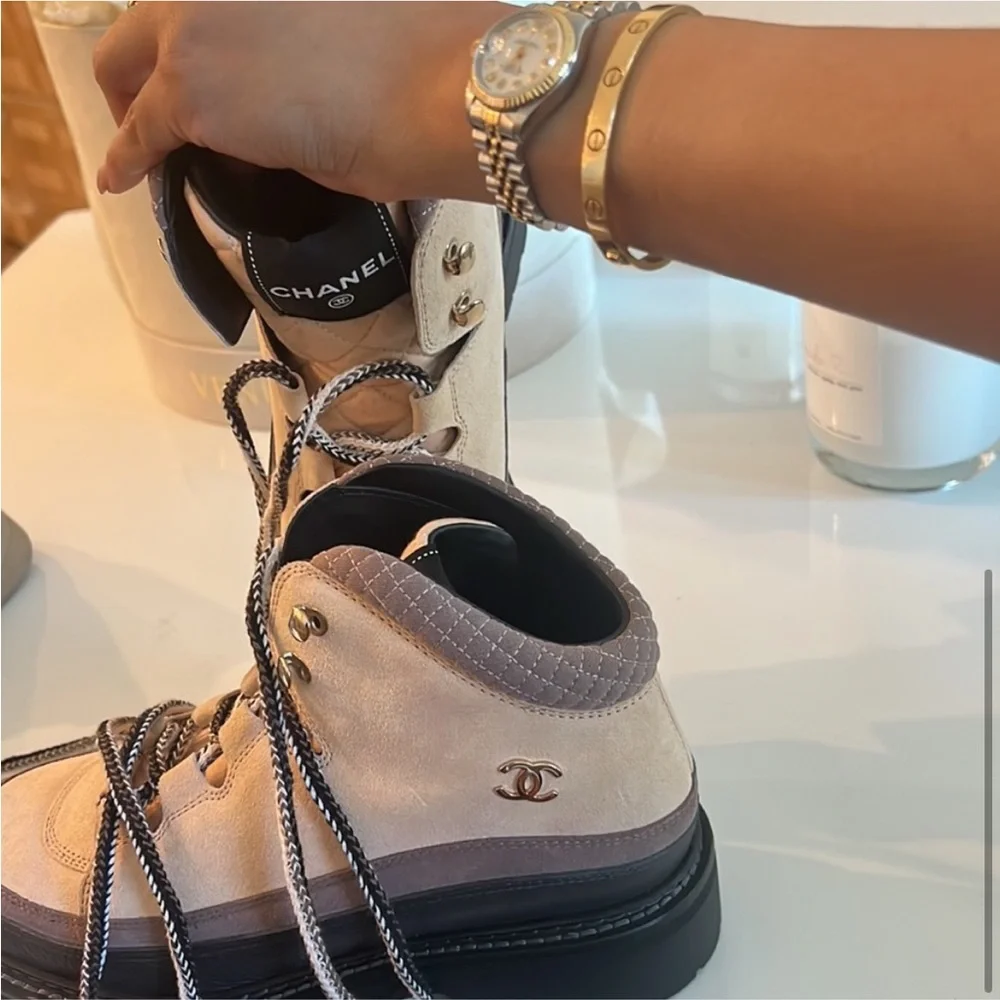 NEW IN BOX Chanel pink hiking boots - Picture 12 of 12